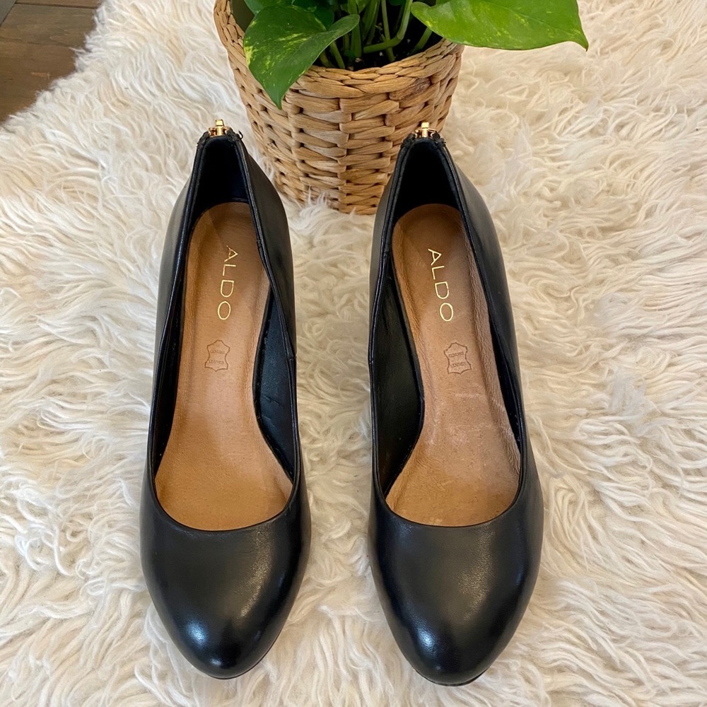 ALDO Black Wedge Pump